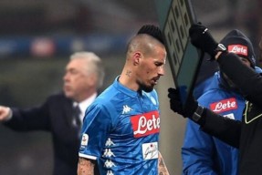 开云电竞官网-千万富翁老板欲收购意甲劲旅，引发关注