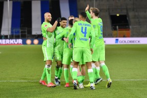 kaiyun电竞-勒沃库森击败对手，取得宝贵三分